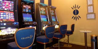 MM80 ဂိမ်းလော်ဘီ Live Casino — Baccarat, Roulette, Blackjack Real Dealer Myanmar